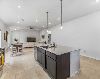 7954 Cypress Country Drive - Photo Thumbnail 8