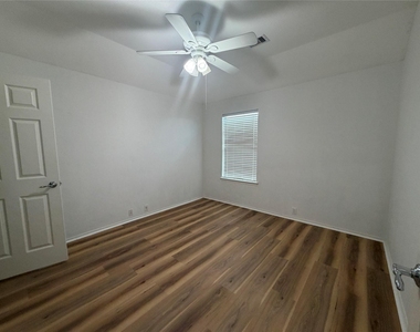 30430 Legacy Pine Drive - Photo Thumbnail 18