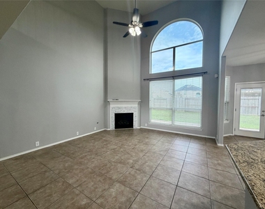 30430 Legacy Pine Drive - Photo Thumbnail 11