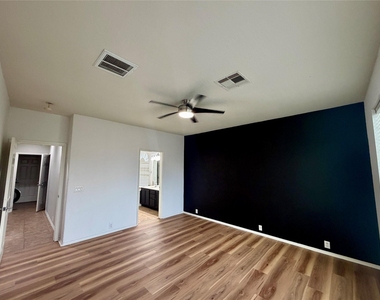 30430 Legacy Pine Drive - Photo Thumbnail 13