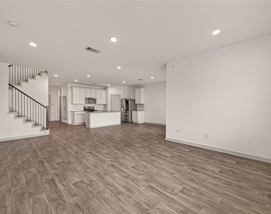 6903 Green Embers Lane - Photo Thumbnail 9