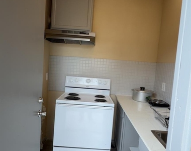 6303 Scotchwood Drive - Photo Thumbnail 7