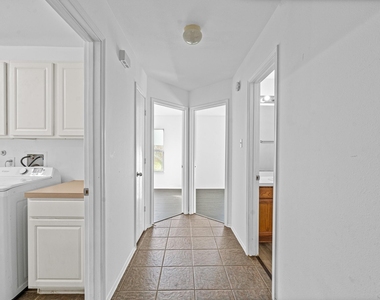 7207 Highland Oak Court - Photo Thumbnail 11