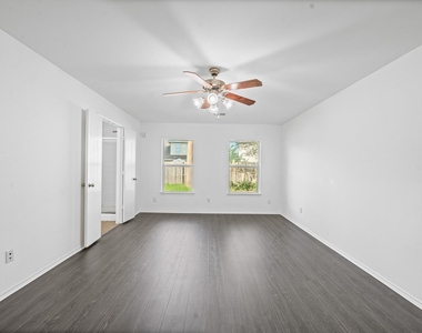 7207 Highland Oak Court - Photo Thumbnail 16
