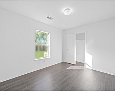 7207 Highland Oak Court - Photo Thumbnail 20