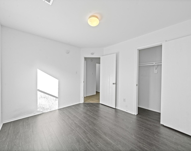 7207 Highland Oak Court - Photo Thumbnail 19