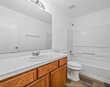 7207 Highland Oak Court - Photo Thumbnail 17
