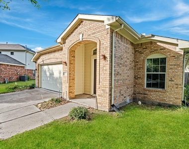 7207 Highland Oak Court - Photo Thumbnail 1