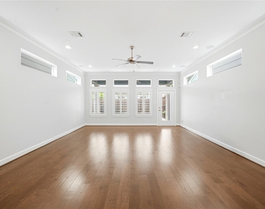 4208 Koehler Street - Photo Thumbnail 5