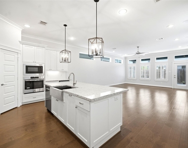 4208 Koehler Street - Photo Thumbnail 10