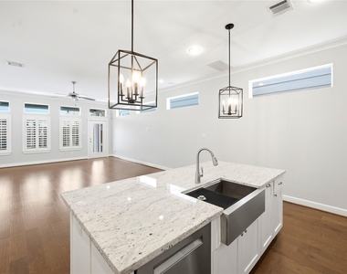 4208 Koehler Street - Photo Thumbnail 9