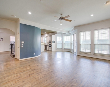 13514 Broadmeadow Lane - Photo Thumbnail 11