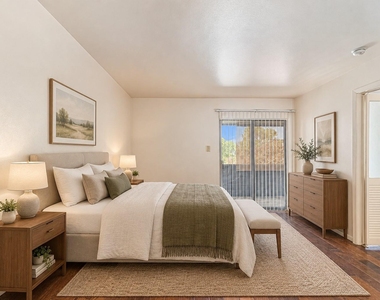 3045 Walnut Bend Lane - Photo Thumbnail 10