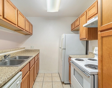 3045 Walnut Bend Lane - Photo Thumbnail 5