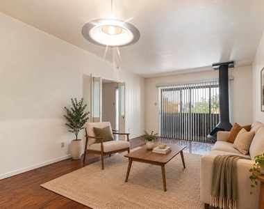 3045 Walnut Bend Lane - Photo Thumbnail 3