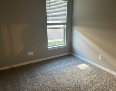 9889 Grosbeak Lane - Photo Thumbnail 4