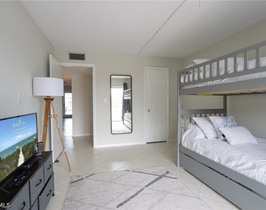 25740 Hickory Boulevard - Photo Thumbnail 10