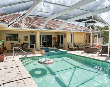 27165 Edenbridge Court - Photo Thumbnail 15