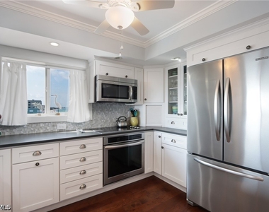 26000 Hickory Boulevard - Photo Thumbnail 3