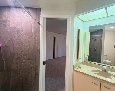 3709 Sw 1st Place - Photo Thumbnail 5