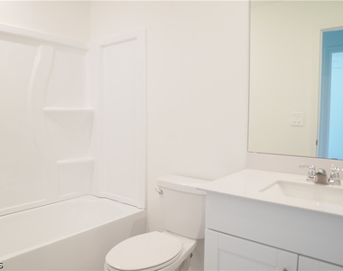 17530 Paradiso Way - Photo Thumbnail 5