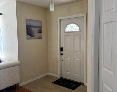 921 Jefferson Avenue - Photo Thumbnail 2