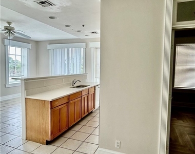 2310 First St Unit 304 Street - Photo Thumbnail 6