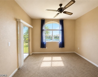 6490 Aragon Way - Photo Thumbnail 21