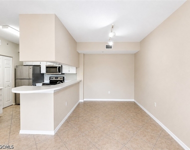 6490 Aragon Way - Photo Thumbnail 9