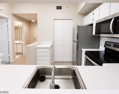 6490 Aragon Way - Photo Thumbnail 6