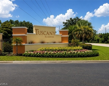 6490 Aragon Way - Photo Thumbnail 26