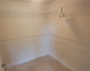 3961 Pomodoro Circle - Photo Thumbnail 10