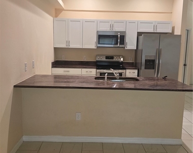 203 Se 13th Street - Photo Thumbnail 9