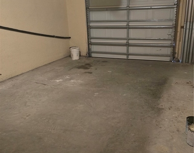 203 Se 13th Street - Photo Thumbnail 4