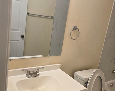 203 Se 13th Street - Photo Thumbnail 11