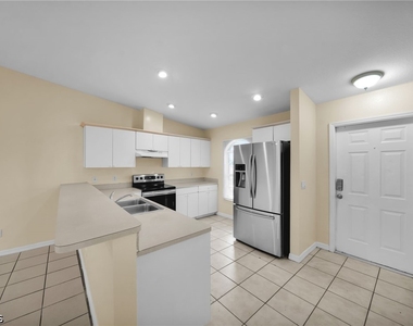 3738 Santa Barbara Boulevard - Photo Thumbnail 4