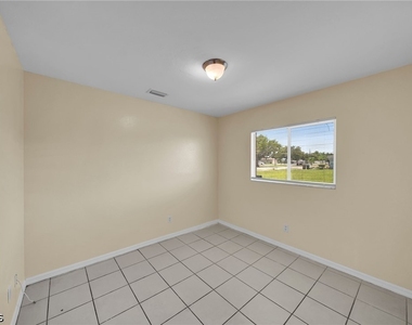 3738 Santa Barbara Boulevard - Photo Thumbnail 9