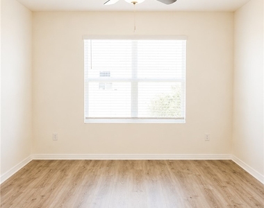 337 Sw 30th Avenue - Photo Thumbnail 5