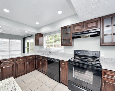 16618 Lonesome Quail Drive - Photo Thumbnail 17