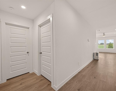 3827 Pierce Place Lane - Photo Thumbnail 7
