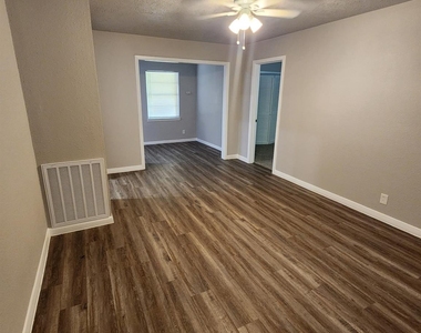 610 Tovrea Road - Photo Thumbnail 3