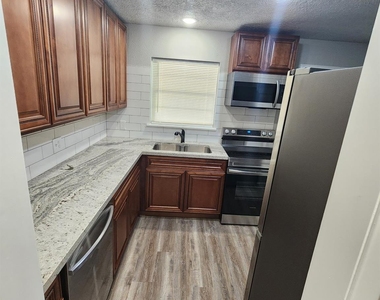 610 Tovrea Road - Photo Thumbnail 1