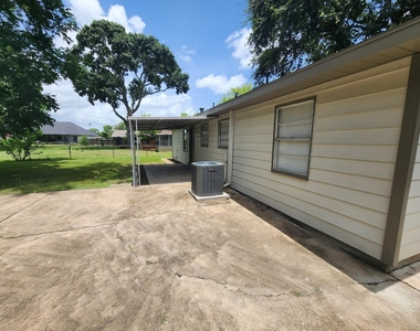 610 Tovrea Road - Photo Thumbnail 12