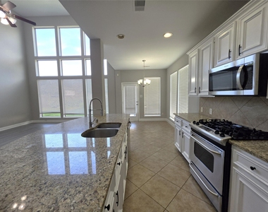 2813 Arbor Brook Lane - Photo Thumbnail 11