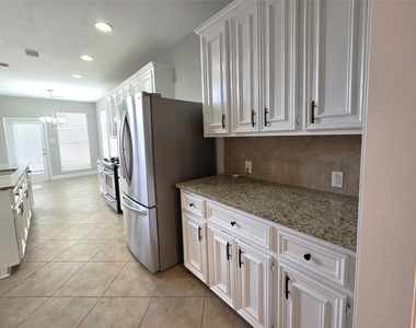 2813 Arbor Brook Lane - Photo Thumbnail 12