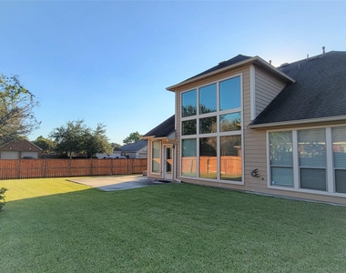 2813 Arbor Brook Lane - Photo Thumbnail 24