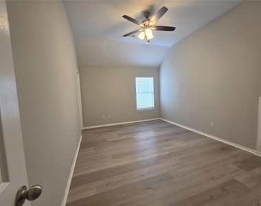 2813 Arbor Brook Lane - Photo Thumbnail 19
