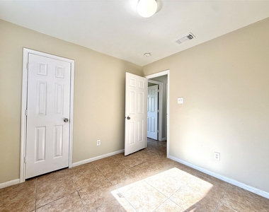 13706 Audra Lane - Photo Thumbnail 20