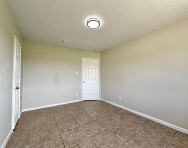 13706 Audra Lane - Photo Thumbnail 15