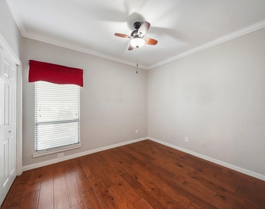 4144 Greystone Way - Photo Thumbnail 8
